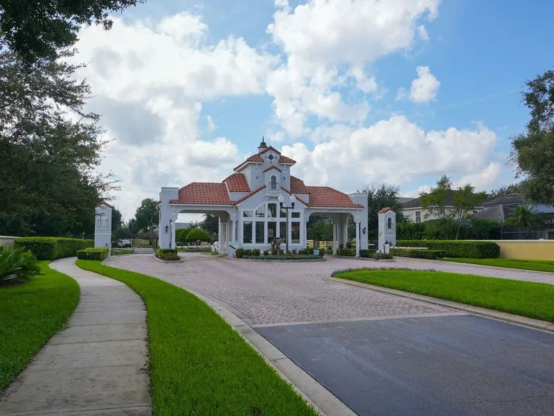 Vizcaya clubhouse entrance